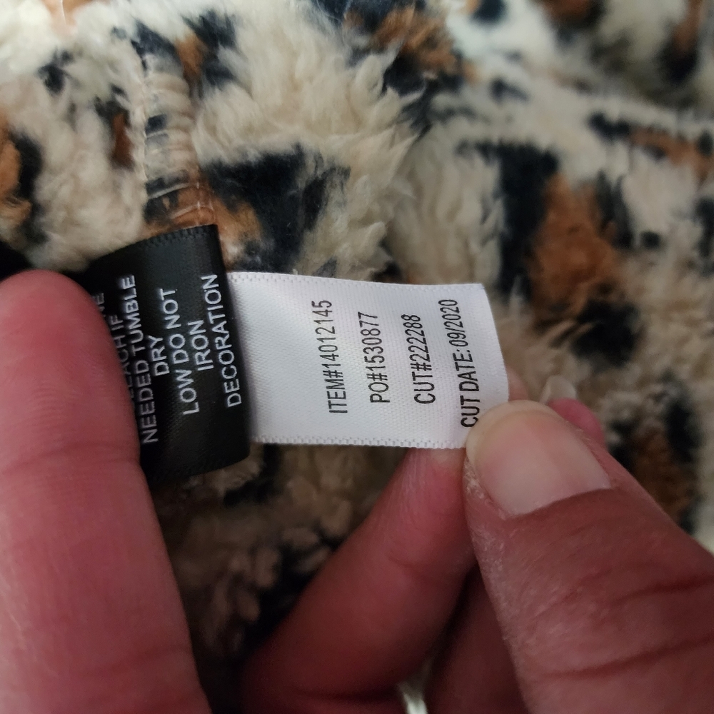 Torrid leopard print sherpa jacket size 2X - Picture 10 of 10